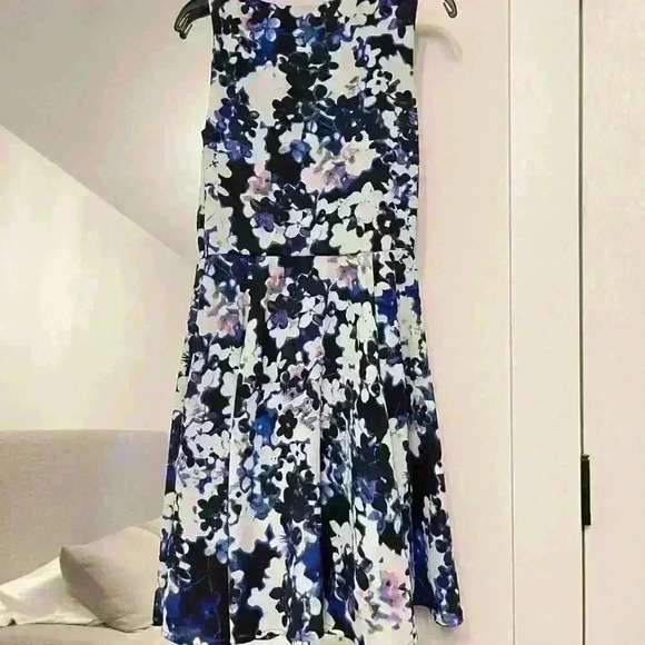 Express evening dress  - Picture 4 of 4